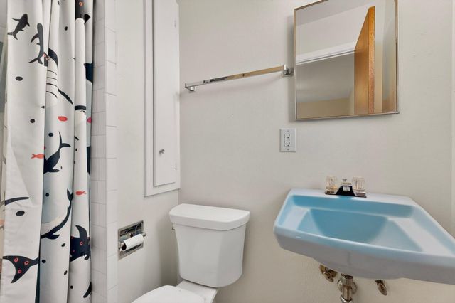1304 Indiana Street NE, Albuquerque, NM 87110