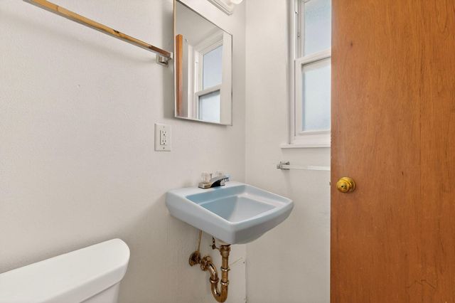 1304 Indiana Street NE, Albuquerque, NM 87110