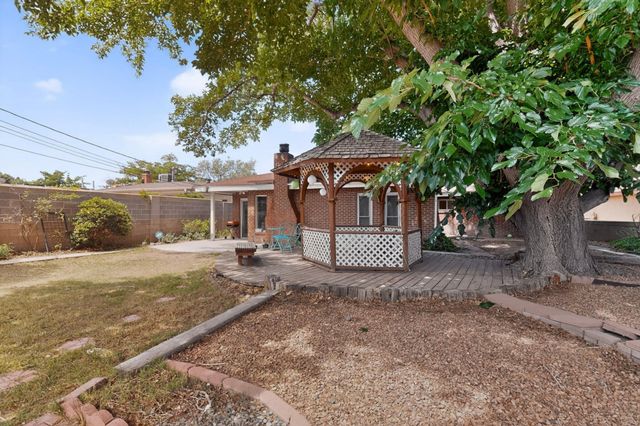 1304 Indiana Street NE, Albuquerque, NM 87110