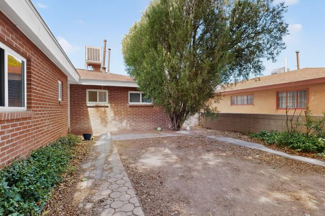 1304 Indiana Street NE, Albuquerque, NM 87110