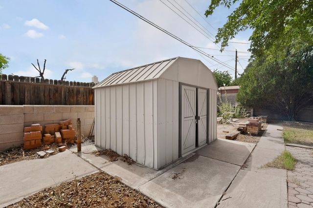 1304 Indiana Street NE, Albuquerque, NM 87110