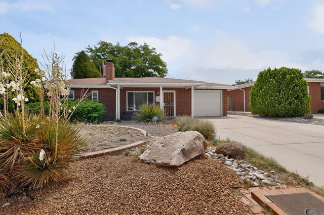 1304 Indiana Street NE, Albuquerque, NM 87110