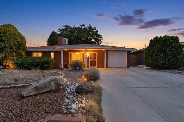 1304 Indiana Street NE, Albuquerque, NM 87110
