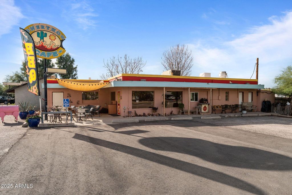 686 N Tegner Street, Wickenburg, AZ 85390 — exterior