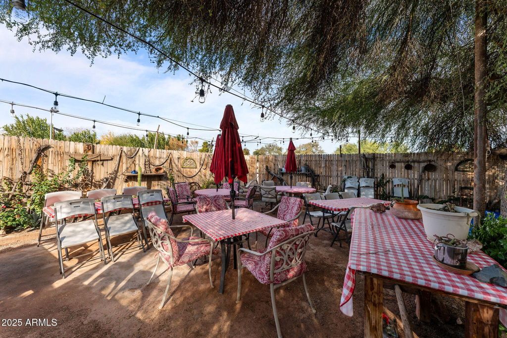 686 N Tegner Street, Wickenburg, AZ 85390 — photo 3