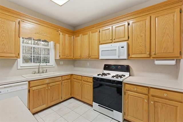 875 Knox Bridge Highway, White, GA 30184