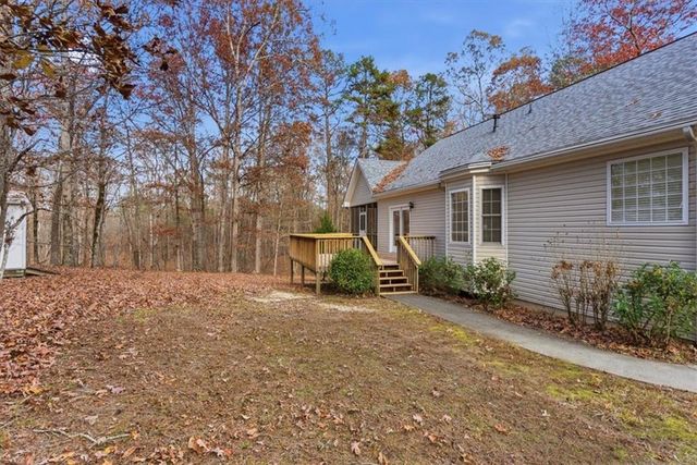 875 Knox Bridge Highway, White, GA 30184