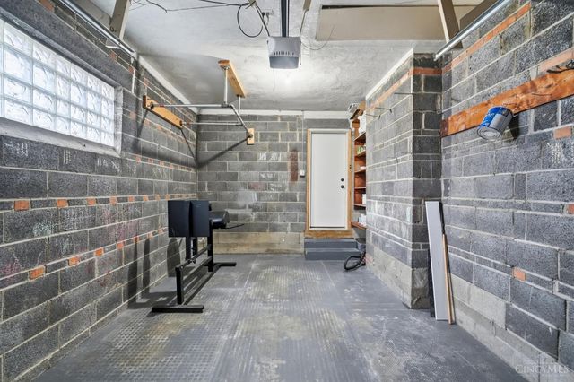 7223 Longfield Drive, Madeira, OH 45243