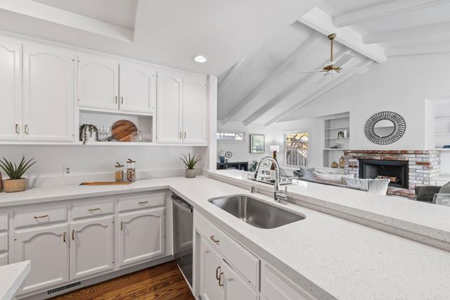 818 W Grant Place, San Mateo, CA 94402