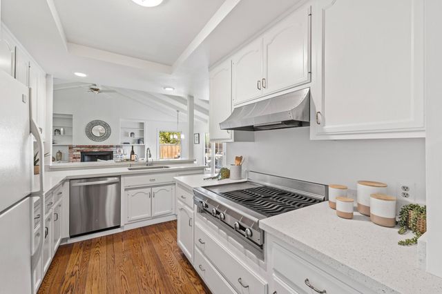 818 W Grant Place, San Mateo, CA 94402