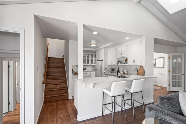 818 W Grant Place, San Mateo, CA 94402