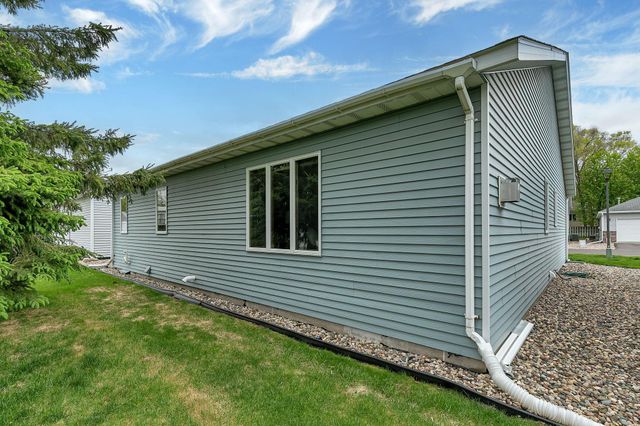 1403 33rd Avenue N 16, Saint Cloud, MN 56303
