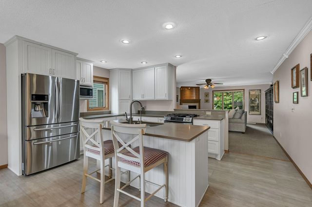 1403 33rd Avenue N 16, Saint Cloud, MN 56303