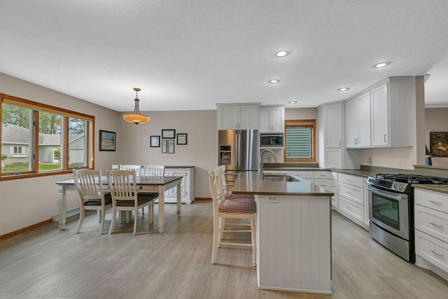 1403 33rd Avenue N 16, Saint Cloud, MN 56303