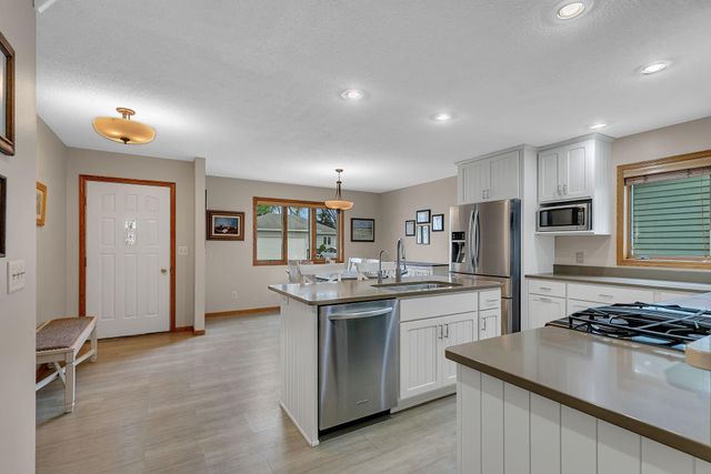 1403 33rd Avenue N 16, Saint Cloud, MN 56303