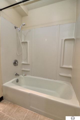 2916 N Cotner Boulevard, Lincoln, NE 68507