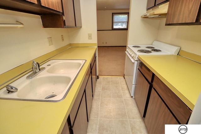 2916 N Cotner Boulevard, Lincoln, NE 68507