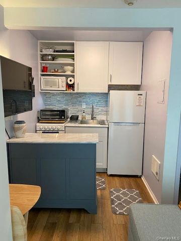 176 Ocean 9, Cherry Grove, NY 11782