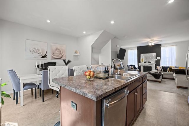 106 McCormick PL, Williamsburg, VA 23185