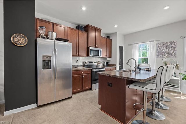106 McCormick PL, Williamsburg, VA 23185