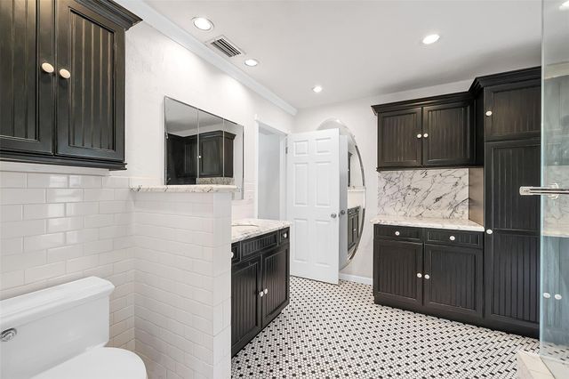 620 NW 37th Street, Oakland Park, FL 33309