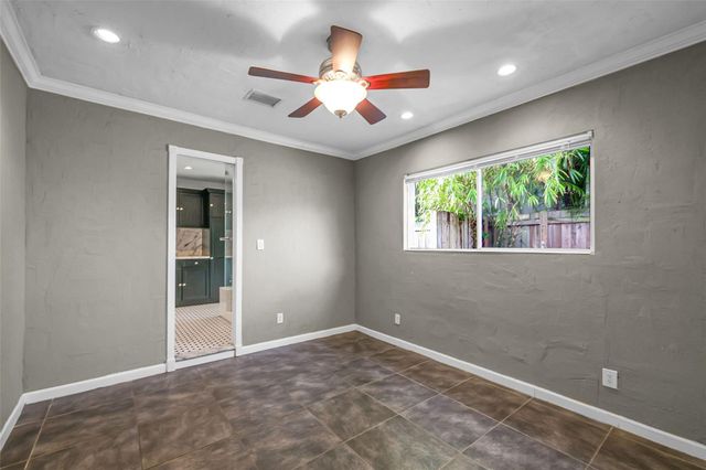 620 NW 37th Street, Oakland Park, FL 33309