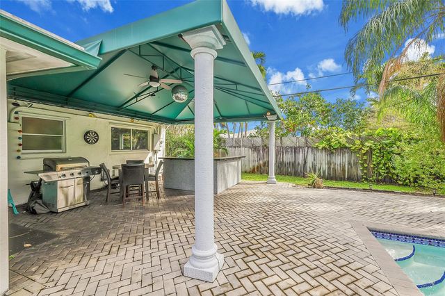 620 NW 37th Street, Oakland Park, FL 33309