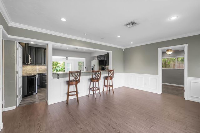 620 NW 37th Street, Oakland Park, FL 33309