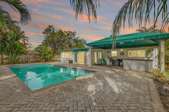 620 NW 37th Street, Oakland Park, FL 33309
