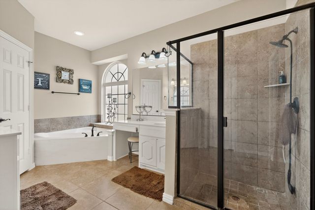 914 Hidden Lakes Drive, Cedar Hill, TX 75104