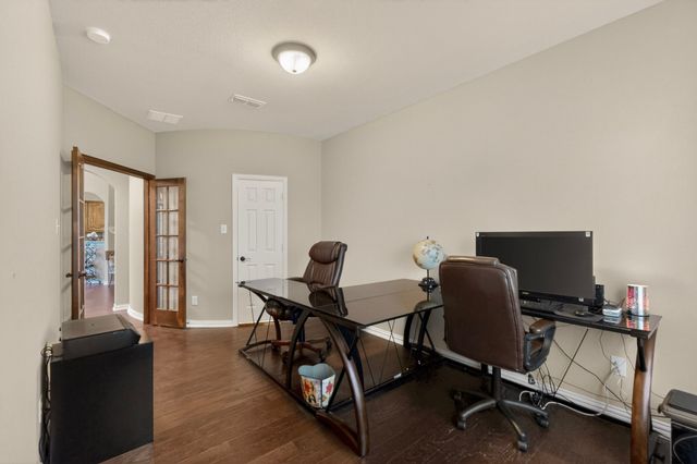 914 Hidden Lakes Drive, Cedar Hill, TX 75104