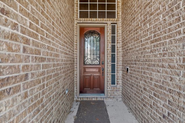 914 Hidden Lakes Drive, Cedar Hill, TX 75104