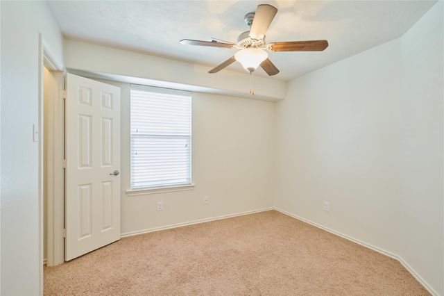 327 Bloomhill Place, Magnolia, TX 77354
