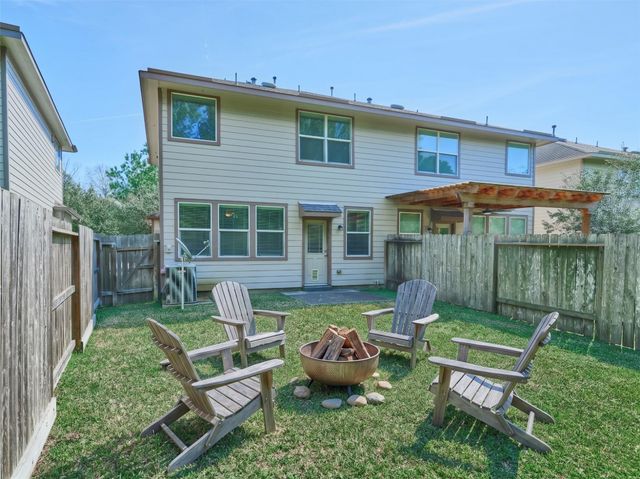 327 Bloomhill Place, Magnolia, TX 77354