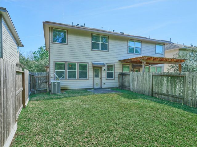 327 Bloomhill Place, Magnolia, TX 77354