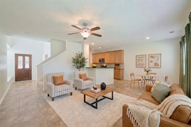 327 Bloomhill Place, Magnolia, TX 77354