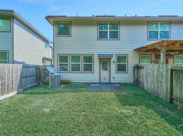 327 Bloomhill Place, Magnolia, TX 77354