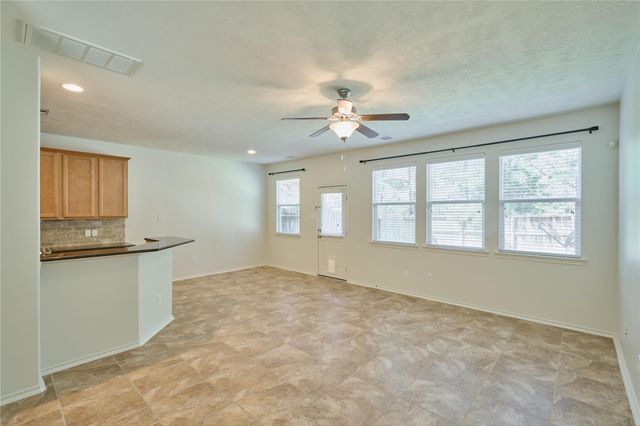327 Bloomhill Place, Magnolia, TX 77354