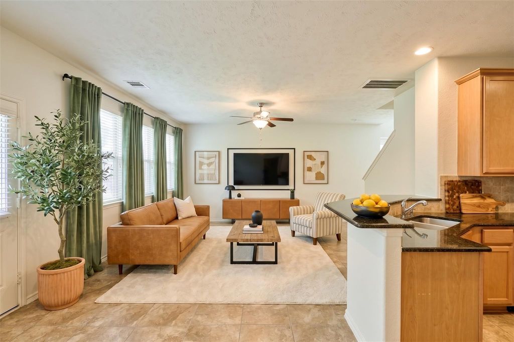 327 Bloomhill Place, Magnolia, TX 77354
