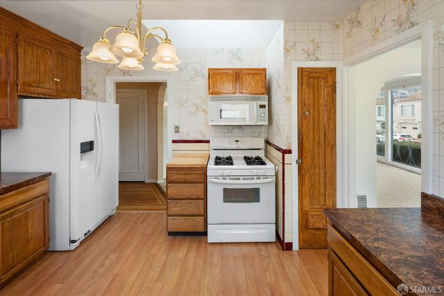 445 Wayland Street, San Francisco, CA 94134