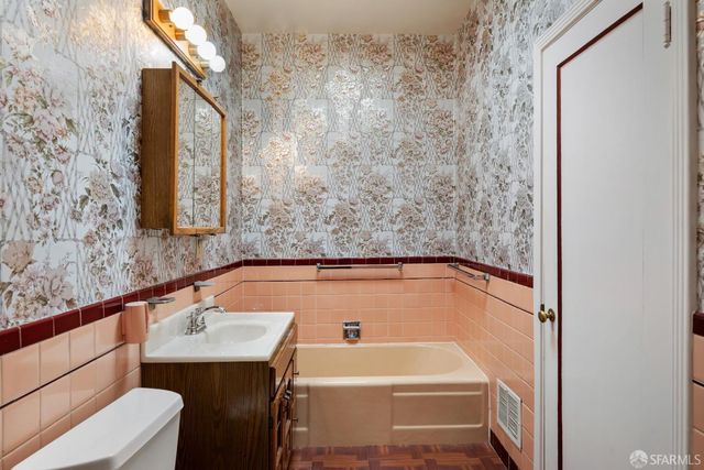 445 Wayland Street, San Francisco, CA 94134