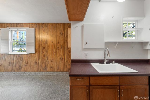 445 Wayland Street, San Francisco, CA 94134