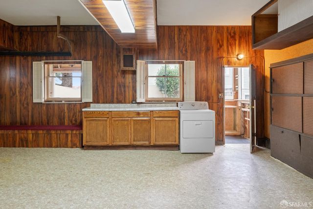 445 Wayland Street, San Francisco, CA 94134