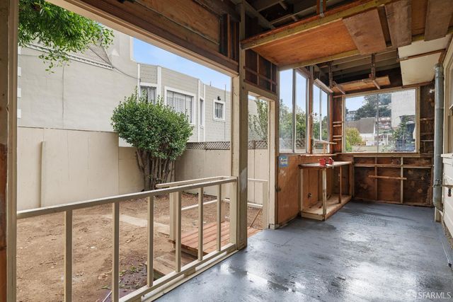 445 Wayland Street, San Francisco, CA 94134