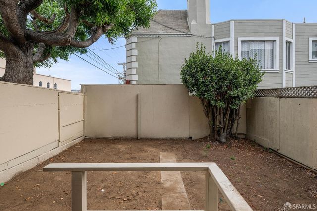 445 Wayland Street, San Francisco, CA 94134