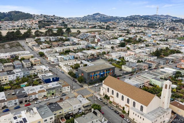 445 Wayland Street, San Francisco, CA 94134