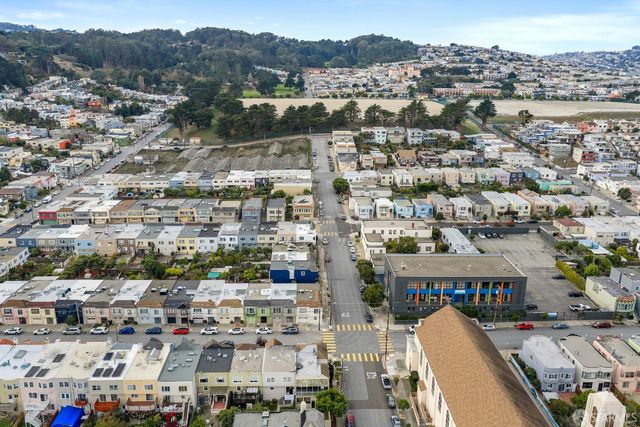 445 Wayland Street, San Francisco, CA 94134