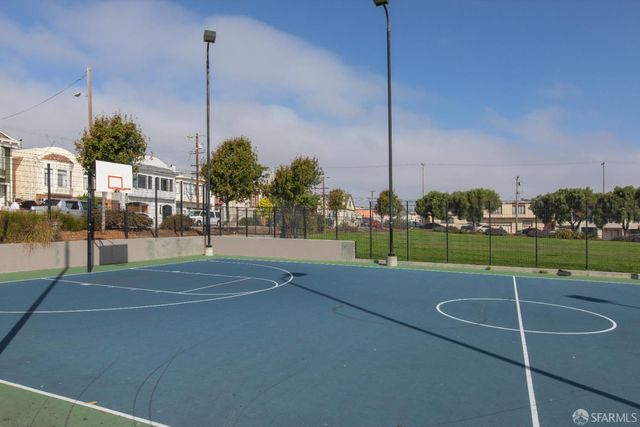 445 Wayland Street, San Francisco, CA 94134