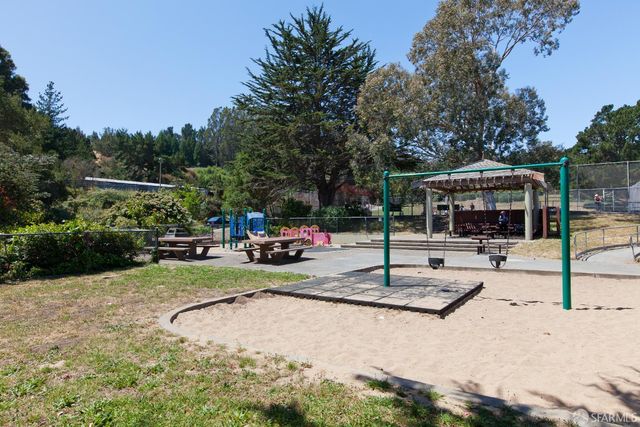 445 Wayland Street, San Francisco, CA 94134