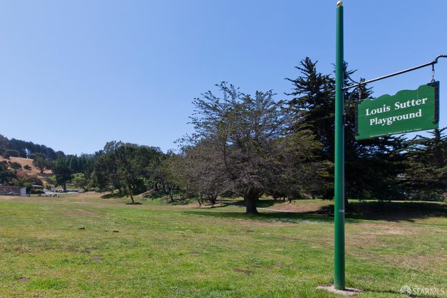 445 Wayland Street, San Francisco, CA 94134